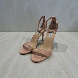 Steve Madden Women's Strappy Pink Nude Patent Leather Ankle Buckle Heels Size 7